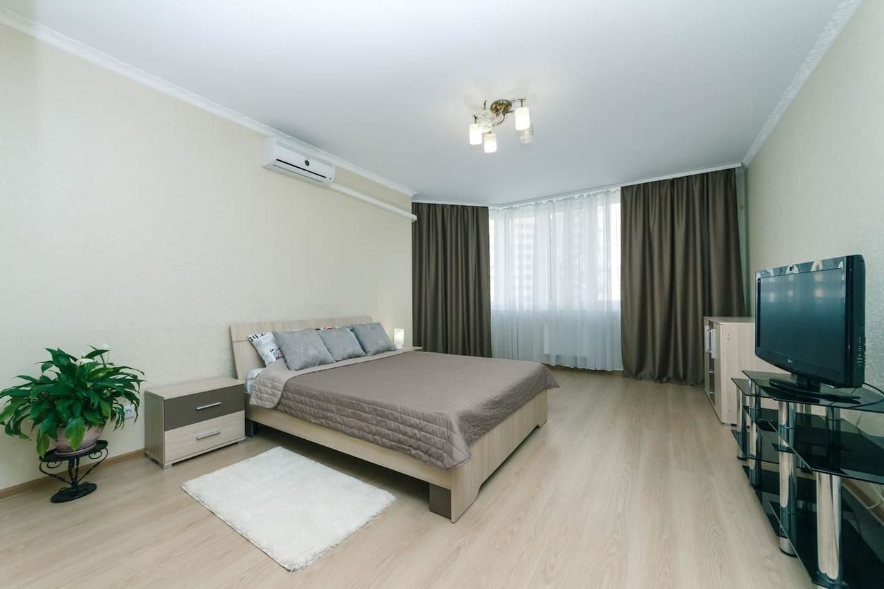 Апартаменты Spacious modern apartment on the Akhmatova street Киев
